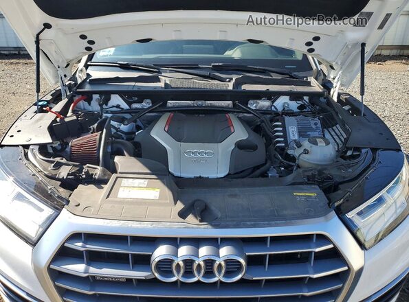 WA1A4AFYXJ2185105 2018 AUDI SQ5 White Engine compartment view
