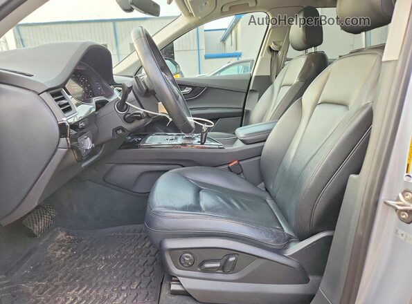 WA1AAAF73KD046150 2019 AUDI Q7 Silver Սալոնի դիմացի տեսք