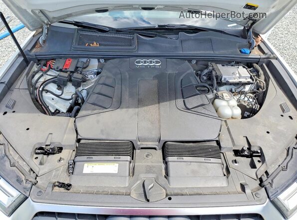 WA1AAAF7XJD006808 2018 AUDI Q7 White Շարժիչի բաժամունքի տեսք