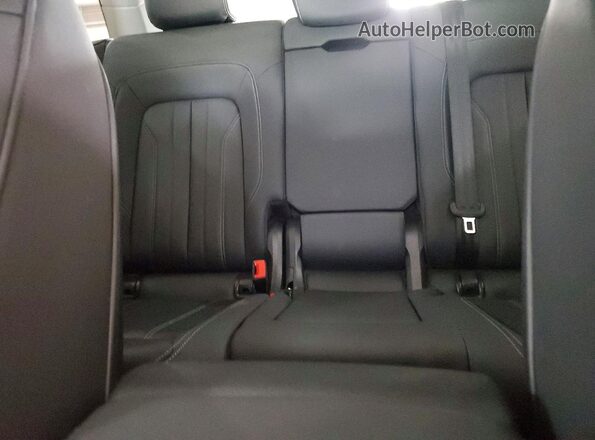 WA1AAAFY4M2110915 2021 AUDI Q5 Серебряный Вид задних сидений