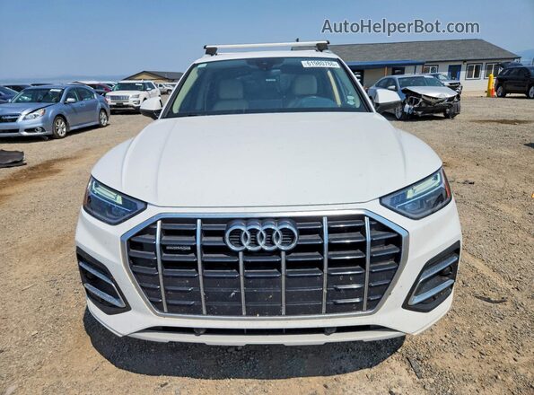 WA1AAAFY4M2133868 2021 AUDI Q5 White Front view