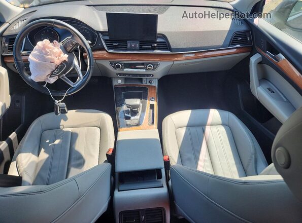 WA1AAAFY5M2011391 2021 AUDI Q5 Gray Առջևի վահանակի տեսք