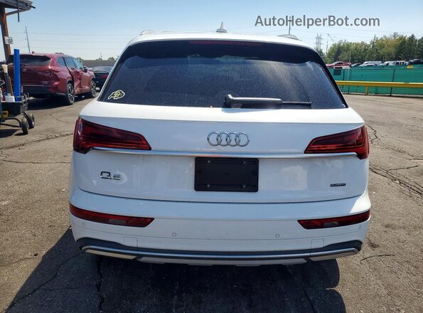 WA1AAAFY6M2028068 2021 AUDI Q5 White Հետևի տեսք