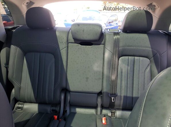 WA1AAAFY6M2028068 2021 AUDI Q5 White Հետևի նստատեղերի տեսք