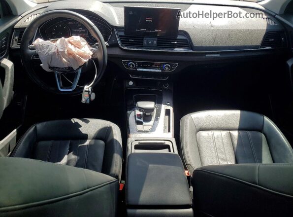 WA1AAAFY6M2028068 2021 AUDI Q5 White Առջևի վահանակի տեսք