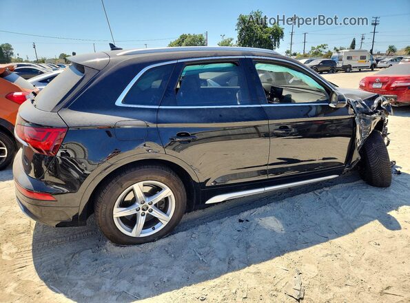 WA1AAAFY7M2010453 2021 AUDI Q5 Black Tył prawy