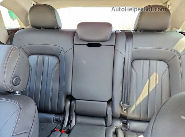 WA1AAAFY7M2010453 2021 AUDI Q5 Black Widok tylnych siedzeń