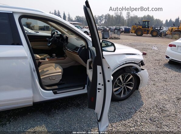WA1AAAFY7M2024482 2021 AUDI Q5 White Սալոնի դիմացի տեսք