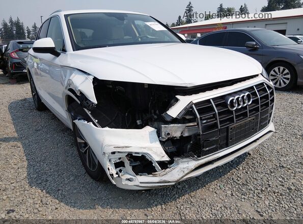 WA1AAAFY7M2024482 2021 AUDI Q5 White Դիմացի տեսք