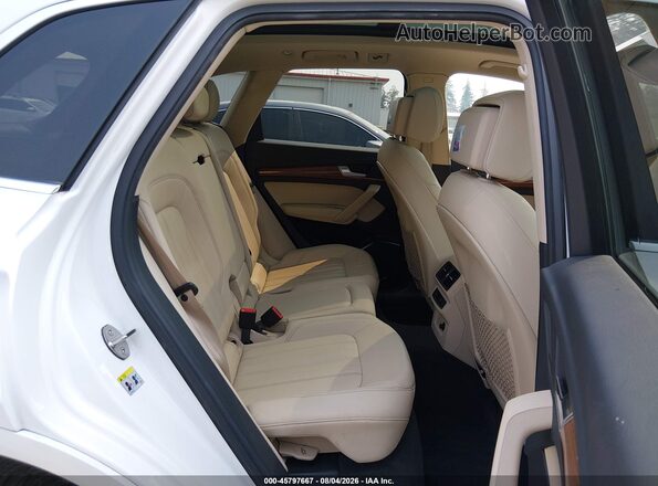 WA1AAAFY7M2024482 2021 AUDI Q5 White 