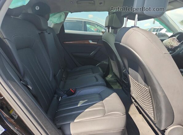 WA1AAAFY7M2082382 2021 AUDI Q5 Black Հետևի նստատեղերի տեսք