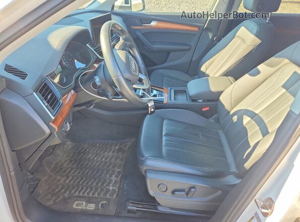 WA1AAAFY8M2101005 2021 AUDI Q5 White Սալոնի դիմացի տեսք