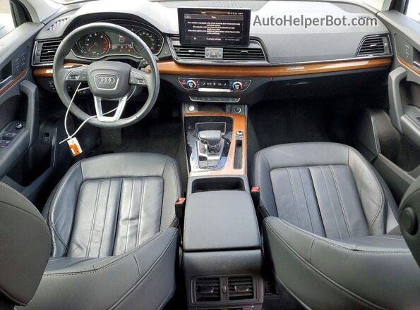 WA1AAAFY8M2103210 2021 AUDI Q5 Silver Առջևի վահանակի տեսք