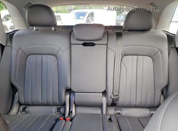 WA1AAAFY8M2103210 2021 AUDI Q5 Silver Հետևի նստատեղերի տեսք