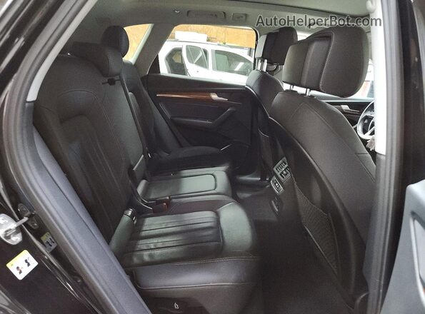 WA1AAAFY9M2010664 2021 AUDI Q5 Black Vista interior trasera
