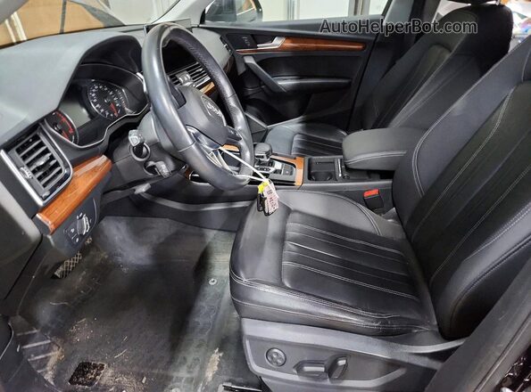 WA1AAAFY9M2010664 2021 AUDI Q5 Black Vista interior delantera