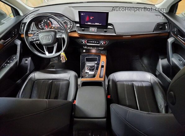 WA1AAAFY9M2010664 2021 AUDI Q5 Black Vista del salpicadero
