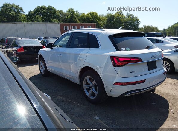 WA1AAAFY9M2096154 2021 AUDI Q5 White 