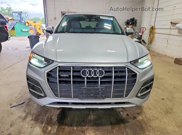 WA1AAAFYXM2054446 2021 AUDI Q5 Silver Widok z przodu