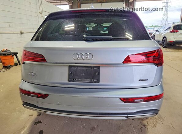WA1AAAFYXM2054446 2021 AUDI Q5 Silver Widok z tyłu