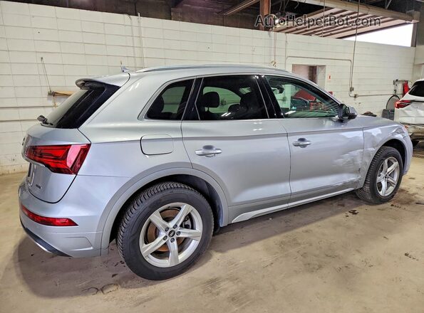 WA1AAAFYXM2054446 2021 AUDI Q5 Silver Tył prawy