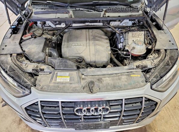 WA1AAAFYXM2054446 2021 AUDI Q5 Silver Widok komory silnika