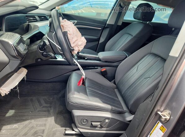 WA1AAAGE1MB022232 2021 AUDI E-TRON Gray წინა სალონის ხედი