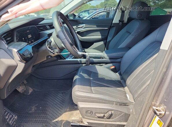 WA1AAAGE2MB006024 2021 AUDI E-TRON Gray Widok wnętrza z przodu