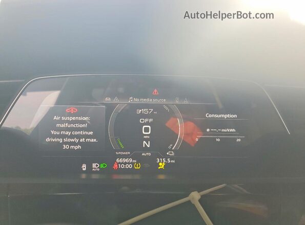 WA1AAAGE2NB037582 2022 AUDI E-TRON Blue Vista del cuadro de instrumentos