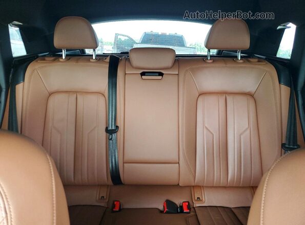 WA1AAAGE2NB037582 2022 AUDI E-TRON Blue Vista de los asientos traseros