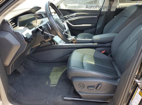 WA1AAAGE7MB029993 2021 AUDI E-TRON Black წინა სალონის ხედი