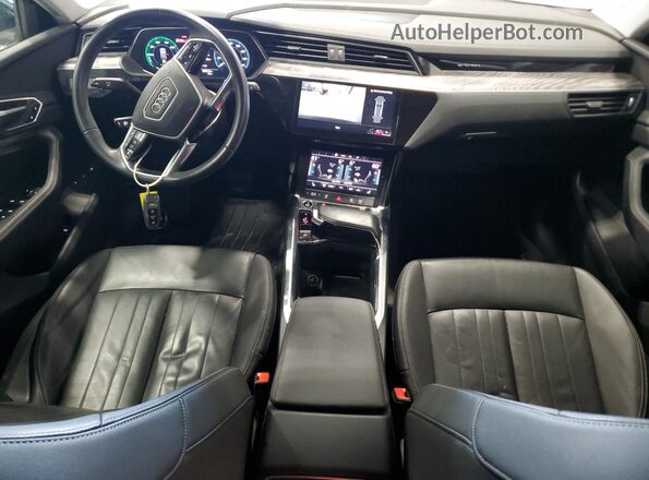 WA1AAAGE9MB027467 2021 AUDI E-TRON Black Առջևի վահանակի տեսք