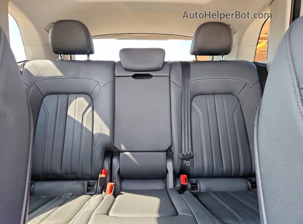 WA1ABAFY4P2169500 2023 AUDI Q5 White უკანა სავარძლების ხედი