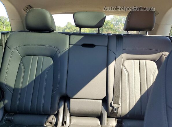 WA1ABAFY7P2048217 2023 AUDI Q5 Silver Widok tylnych siedzeń