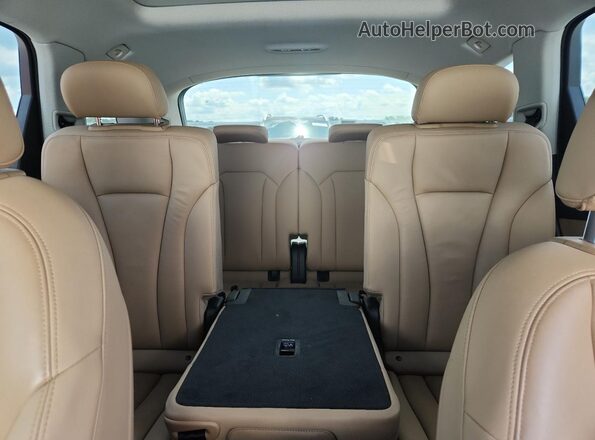 WA1ACBF72PD014930 2023 AUDI Q7 White Rear seats view