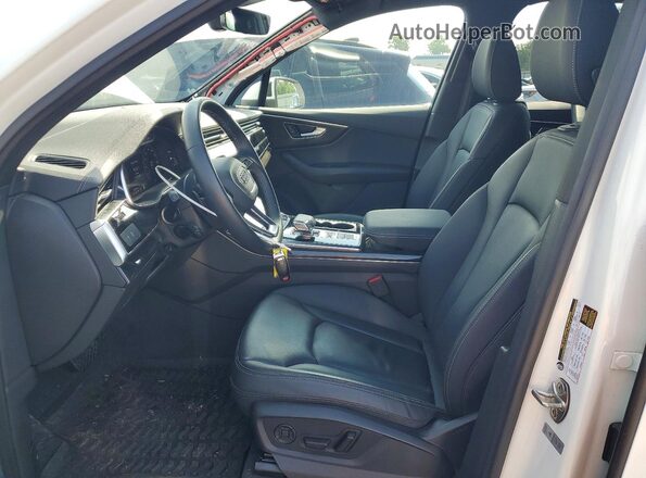 WA1ACBF73SD003265 2025 AUDI Q7 White Widok wnętrza z przodu