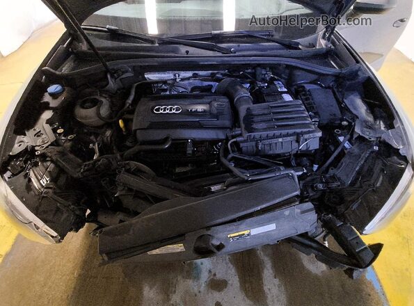 WA1AECF30K1076463 2019 AUDI Q3 Gray Շարժիչի բաժամունքի տեսք