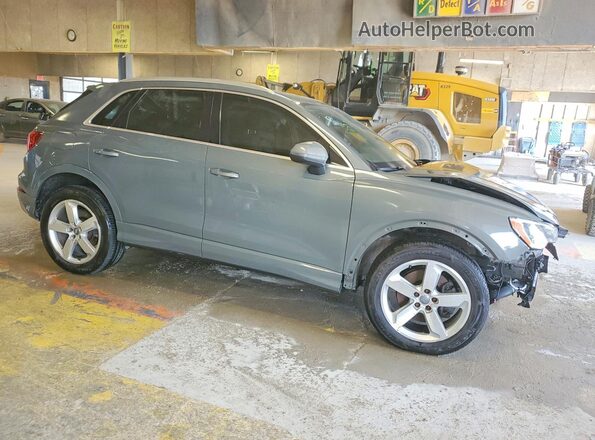 WA1AECF30K1076463 2019 AUDI Q3 Gray Widok z przodu
