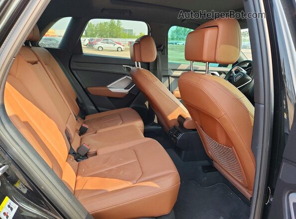 WA1AECF31P1117500 2023 AUDI Q3 Black Սալոնի հետևի տեսք