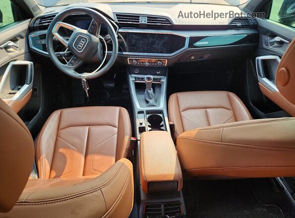 WA1AECF31P1117500 2023 AUDI Q3 Black Առջևի վահանակի տեսք