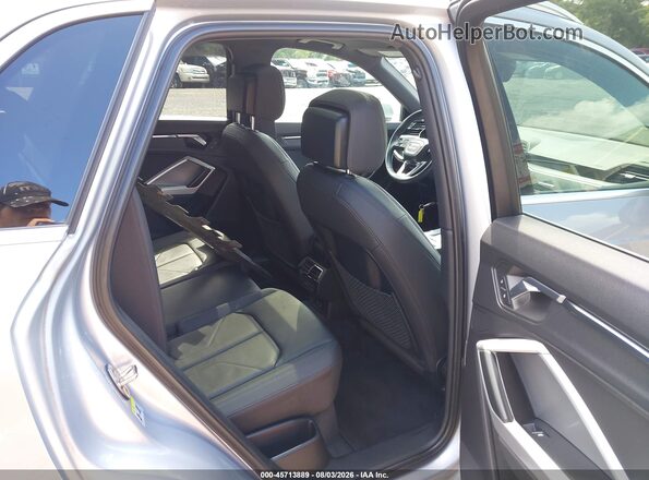 WA1AECF38K1075495 2019 AUDI Q3 Silver Widok naklejki z numerem VIN
