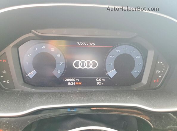 WA1AECF38L1007926 2020 AUDI Q3 Black ხელსაწყოთა პანელის ხედი