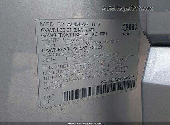 WA1AECF39L1044547 2020 AUDI Q3 Silver Widok komory silnika
