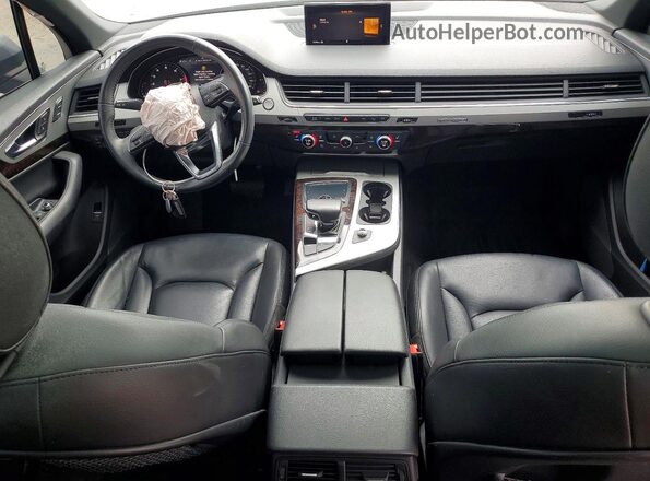 WA1AHAF70JD035861 2018 AUDI Q7 Silver Dashboard view