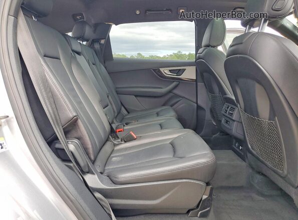 WA1AHAF70JD035861 2018 AUDI Q7 Silver Rear interior view