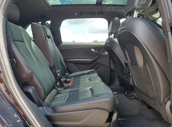 WA1AHAF72HD044085 2017 AUDI Q7 Blue Vista interior trasera