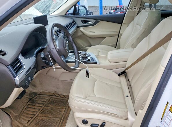 WA1AHAF72KD047625 2019 AUDI Q7 White Widok wnętrza z przodu
