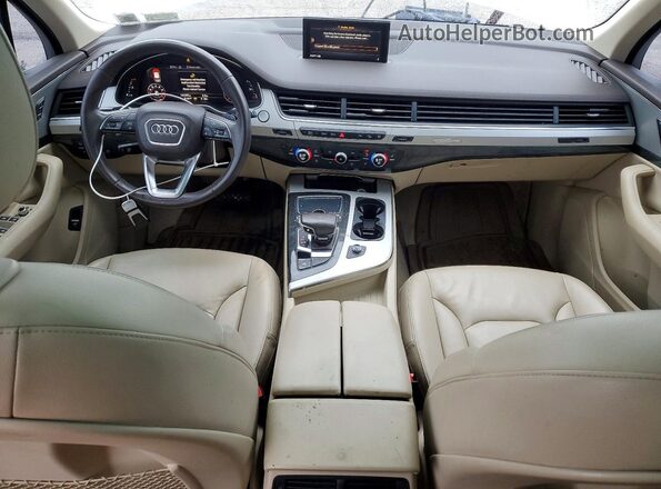 WA1AHAF72KD047625 2019 AUDI Q7 White Widok deski rozdzielczej