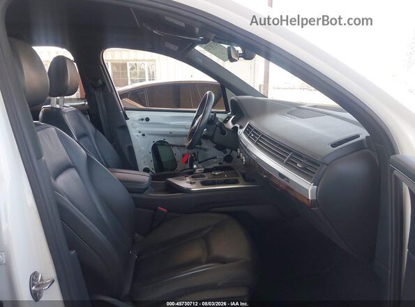 WA1AHAF78JD040418 2018 AUDI Q7 White Widok wnętrza z przodu