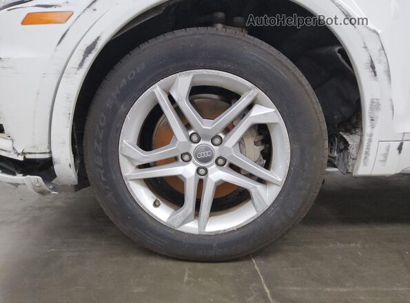 WA1ANAFY0J2130871 2018 AUDI Q5 White 